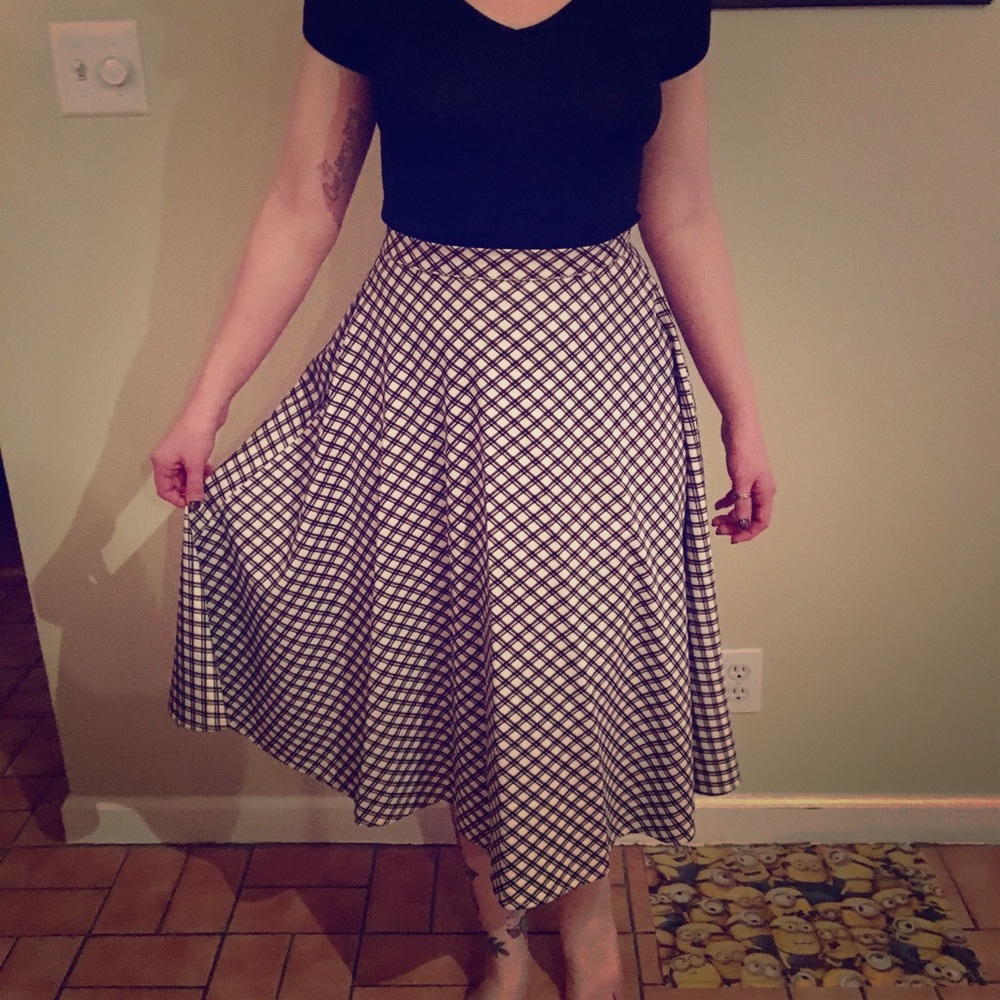 Checker line circle skirt